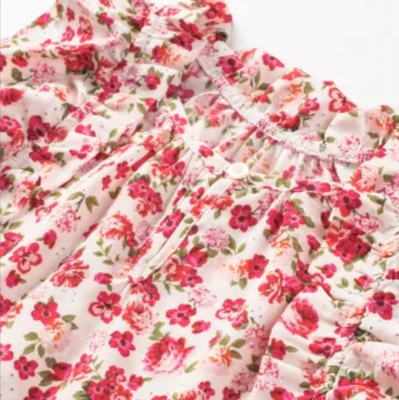 ♥️New Red floral print mock neck top - Picture 9 of 16